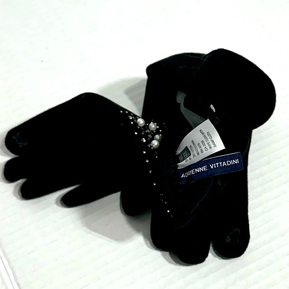 Adrienne Vittadini || womans pearl rhinestone gloves one size